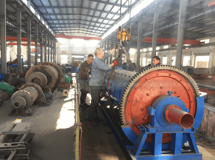 GM系列滾動(dòng)軸承球磨機(jī)